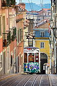 Portugalia - Lizbona, kolejka szynowa "Elevador da Bica" 