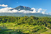 Gunung Agung Volcano and rice terraces, Bali, Indonezja